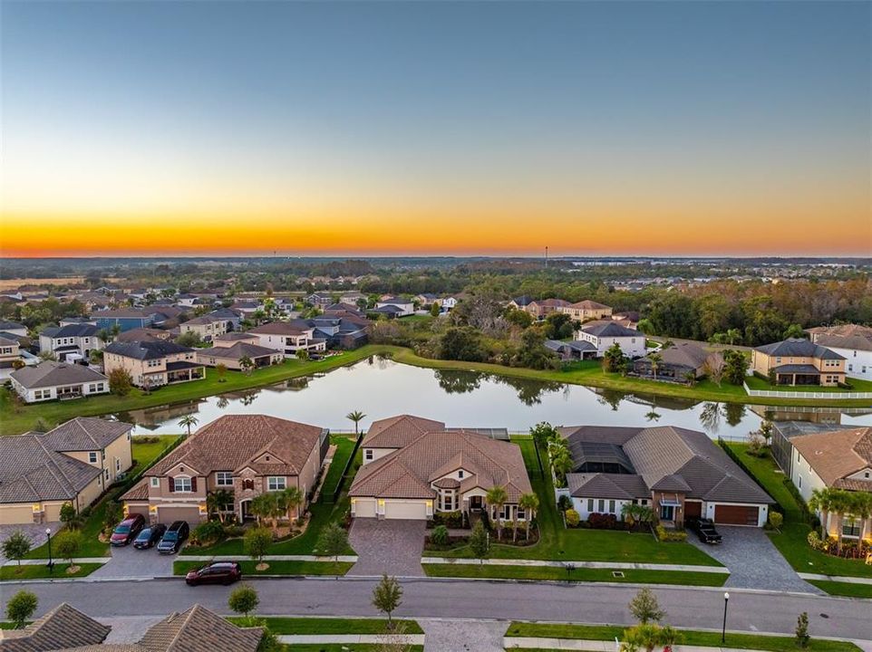 На продажу: $1,395,000 (5 спален, 4 ванн, 4490 Квадратных фут)