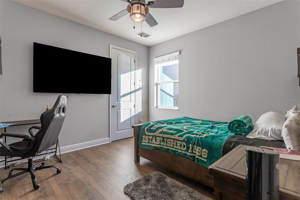 На продажу: $1,395,000 (5 спален, 4 ванн, 4490 Квадратных фут)