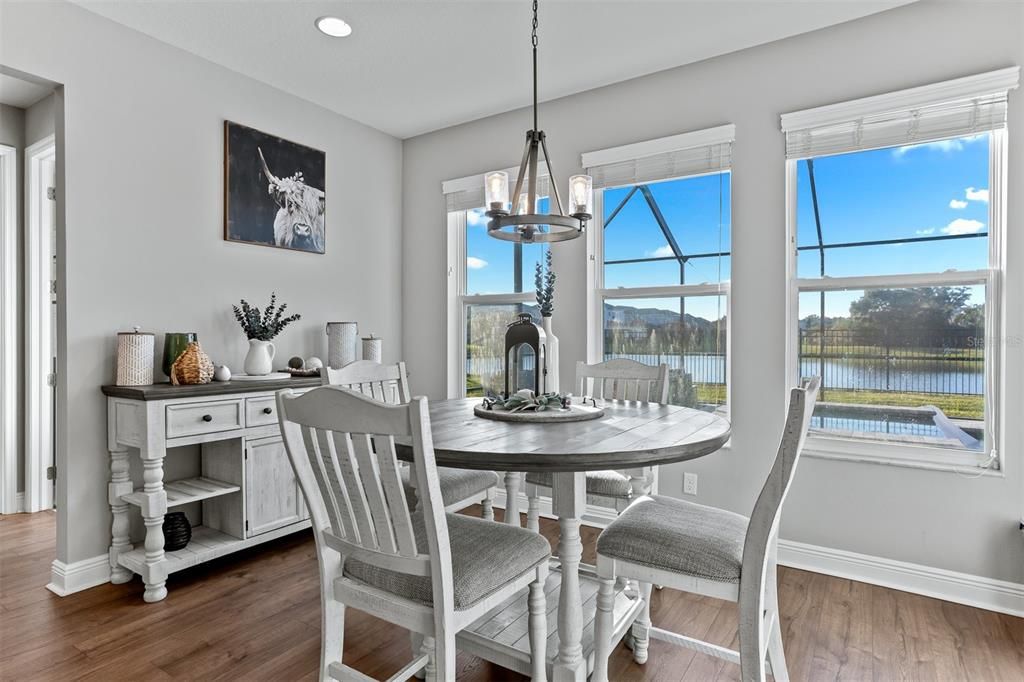 На продажу: $1,395,000 (5 спален, 4 ванн, 4490 Квадратных фут)