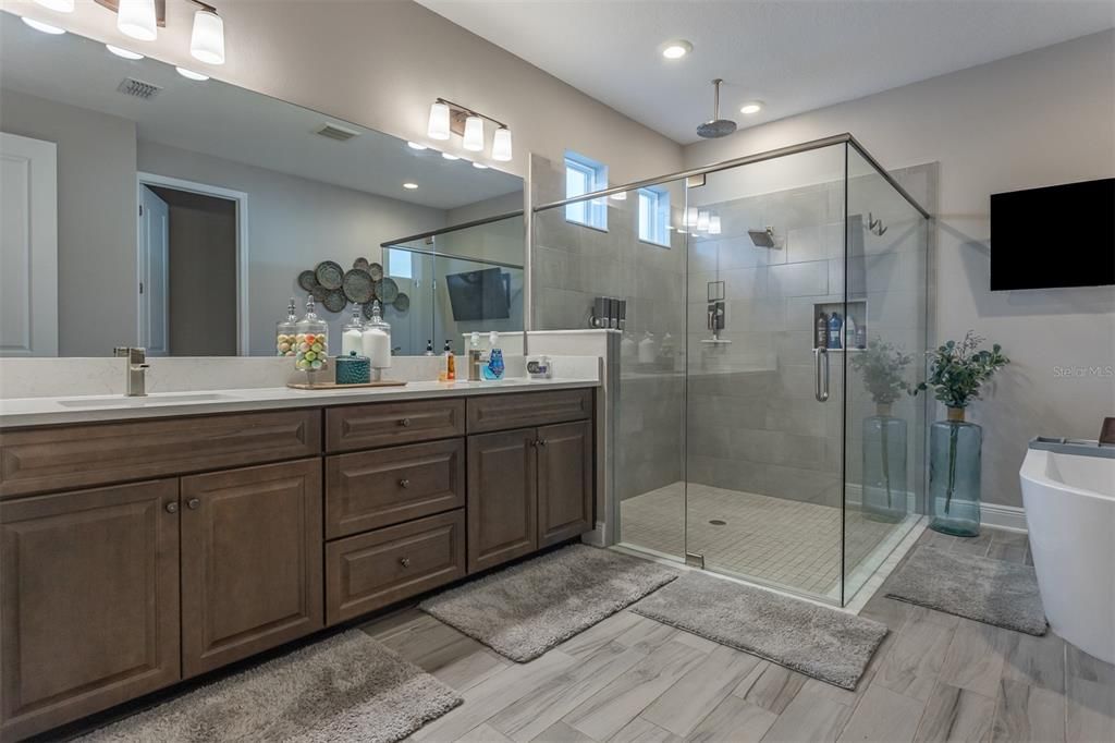 На продажу: $1,395,000 (5 спален, 4 ванн, 4490 Квадратных фут)