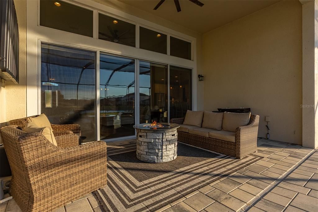 На продажу: $1,395,000 (5 спален, 4 ванн, 4490 Квадратных фут)