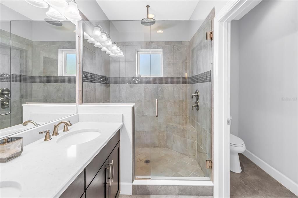 На продажу: $599,900 (3 спален, 2 ванн, 1920 Квадратных фут)