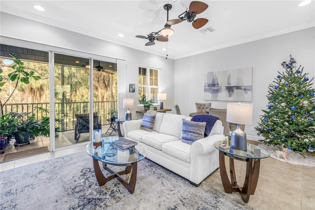 На продажу: $599,900 (3 спален, 2 ванн, 1920 Квадратных фут)