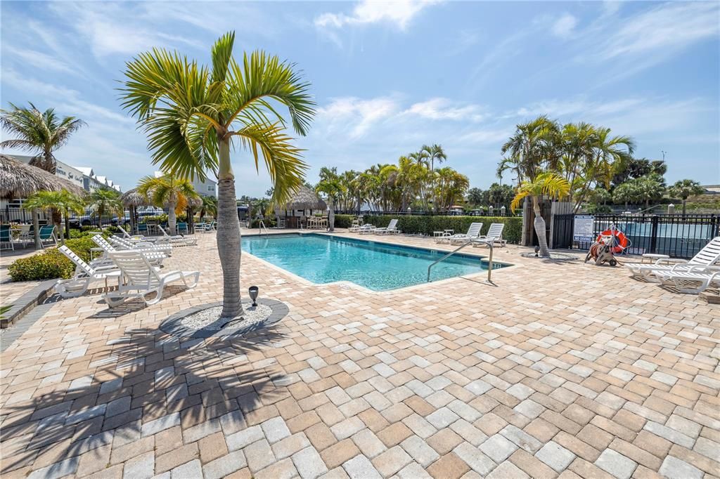 На продажу: $599,900 (3 спален, 2 ванн, 1920 Квадратных фут)