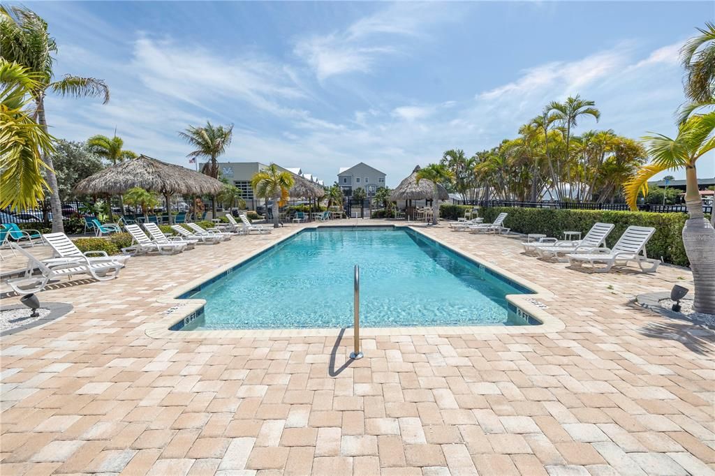 На продажу: $599,900 (3 спален, 2 ванн, 1920 Квадратных фут)