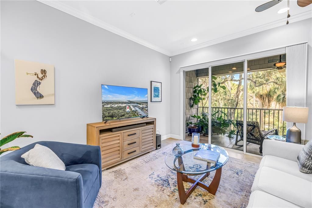 На продажу: $599,900 (3 спален, 2 ванн, 1920 Квадратных фут)