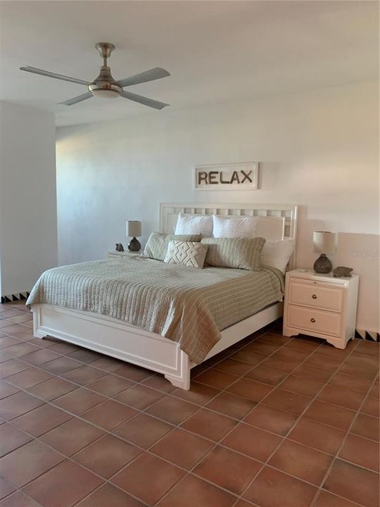 待售: $785,000 (4 贝兹, 4 浴室, 2303 平方英尺)