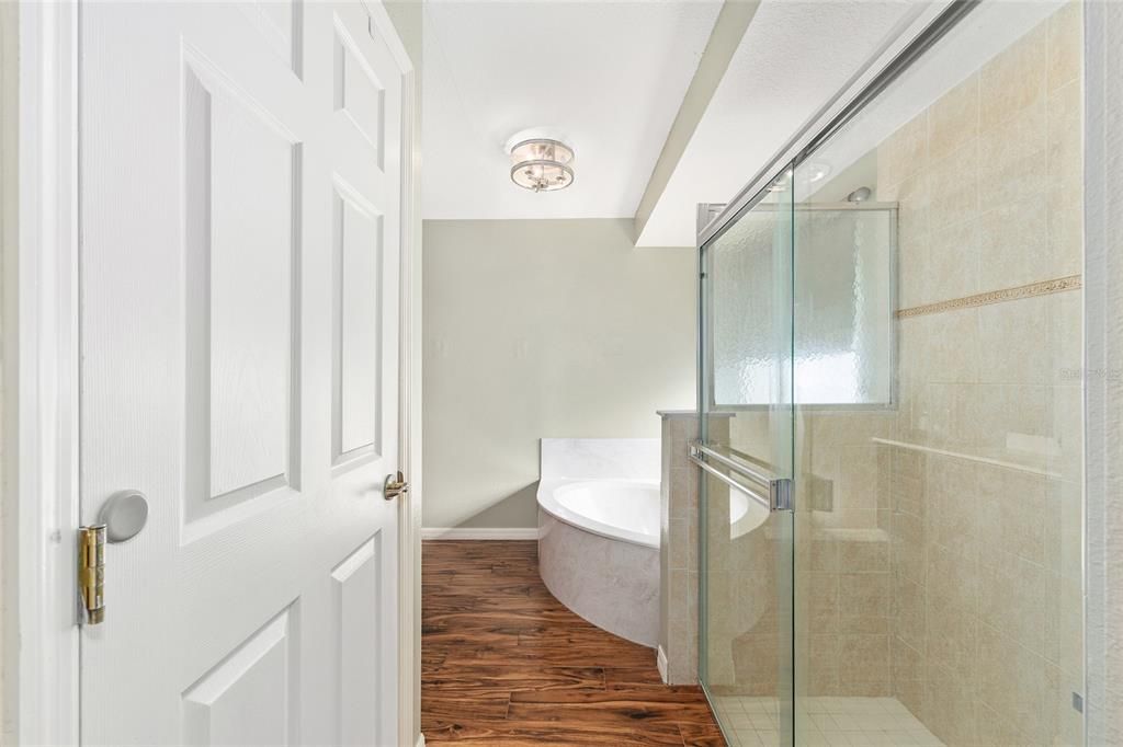 На продажу: $389,900 (3 спален, 2 ванн, 2016 Квадратных фут)