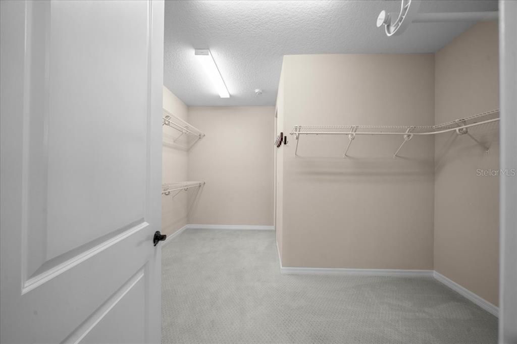 En Venta: $385,000 (2 camas, 2 baños, 1938 Pies cuadrados)