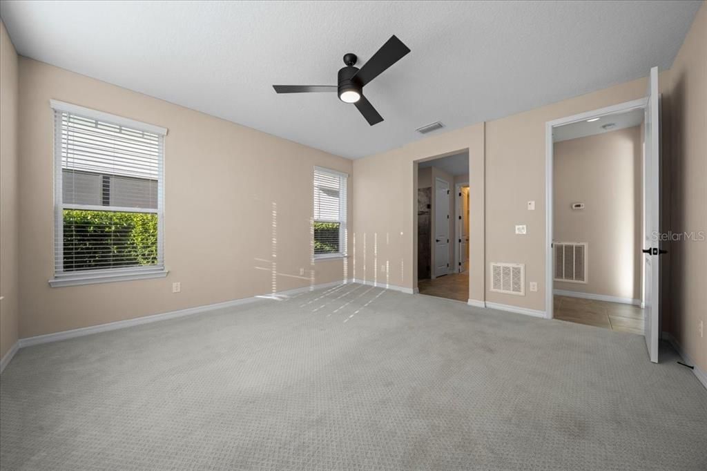 En Venta: $385,000 (2 camas, 2 baños, 1938 Pies cuadrados)