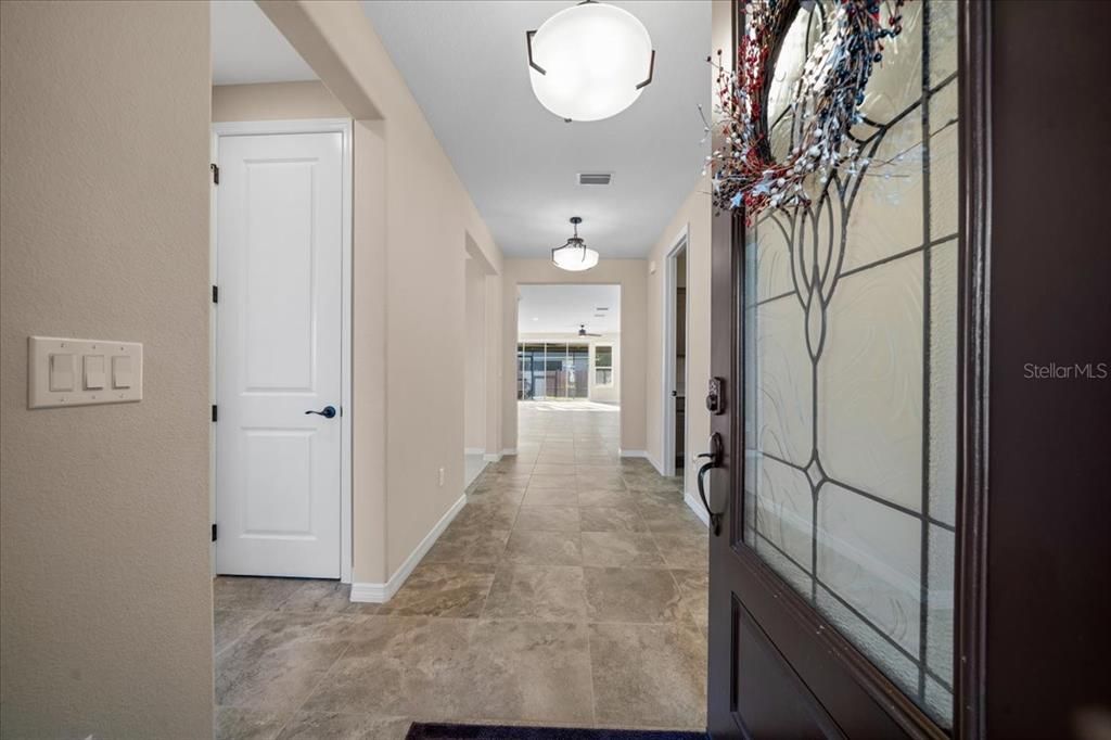 En Venta: $385,000 (2 camas, 2 baños, 1938 Pies cuadrados)