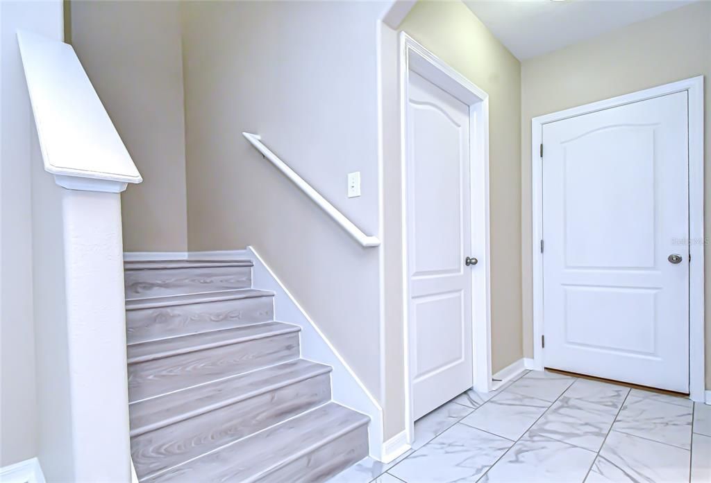 En Venta: $430,000 (4 camas, 2 baños, 2109 Pies cuadrados)