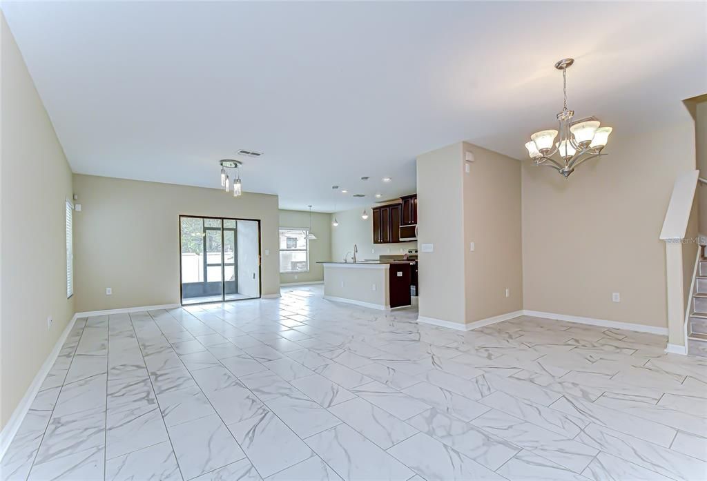 En Venta: $430,000 (4 camas, 2 baños, 2109 Pies cuadrados)