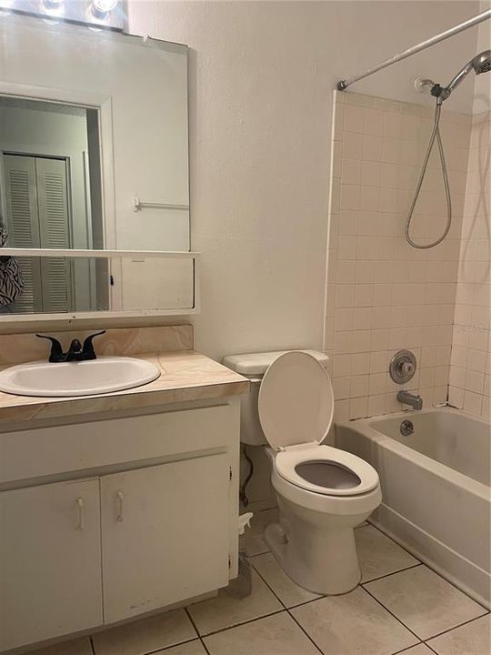 For Rent: $1,800 (3 beds, 2 baths, 1204 Square Feet)