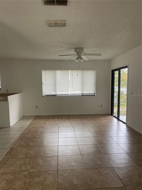 For Rent: $1,800 (3 beds, 2 baths, 1204 Square Feet)