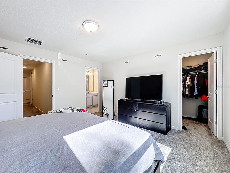 For Sale: $449,900 (3 beds, 2 baths, 1782 Square Feet)