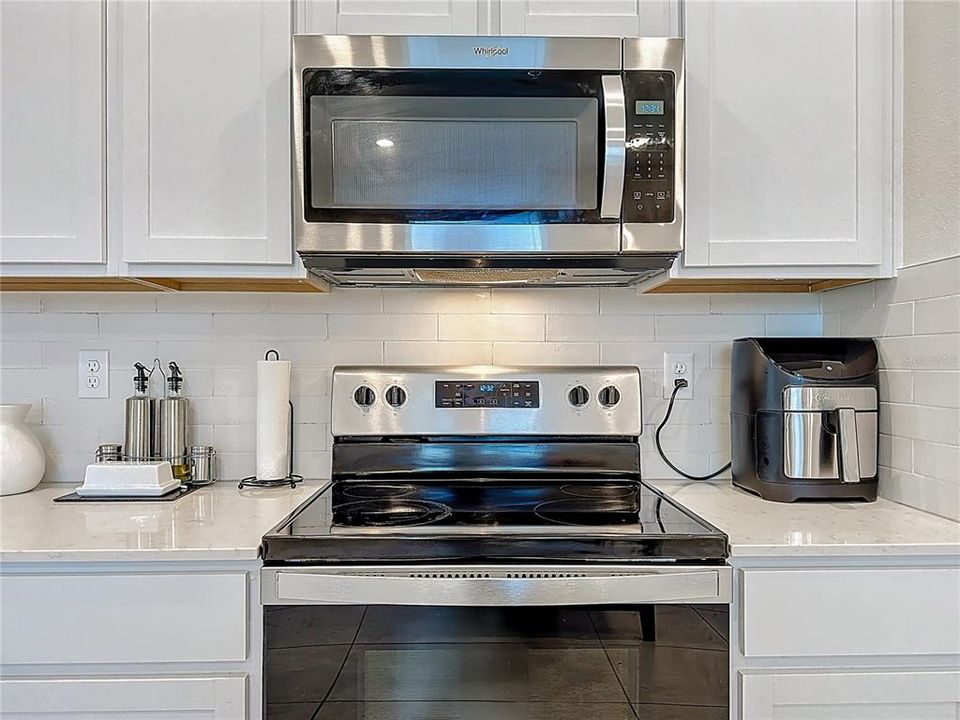 For Sale: $449,900 (3 beds, 2 baths, 1782 Square Feet)