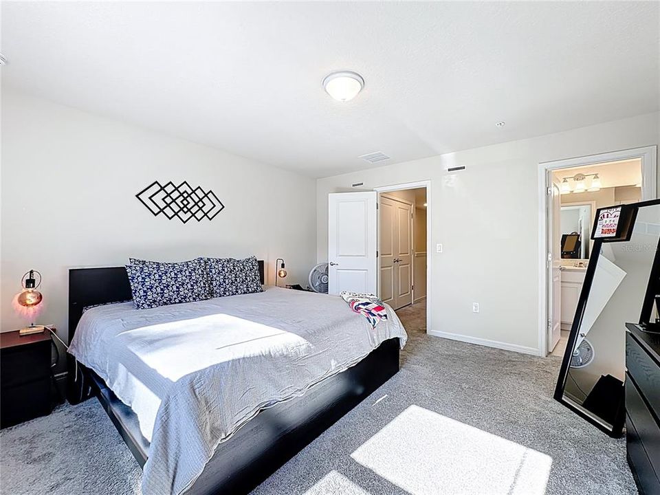 For Sale: $449,900 (3 beds, 2 baths, 1782 Square Feet)