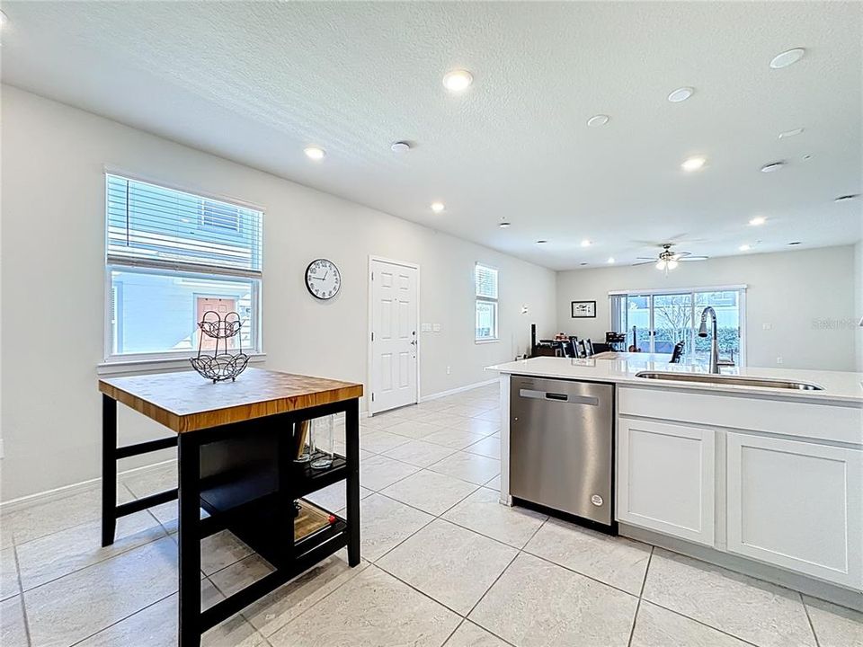 For Sale: $449,900 (3 beds, 2 baths, 1782 Square Feet)