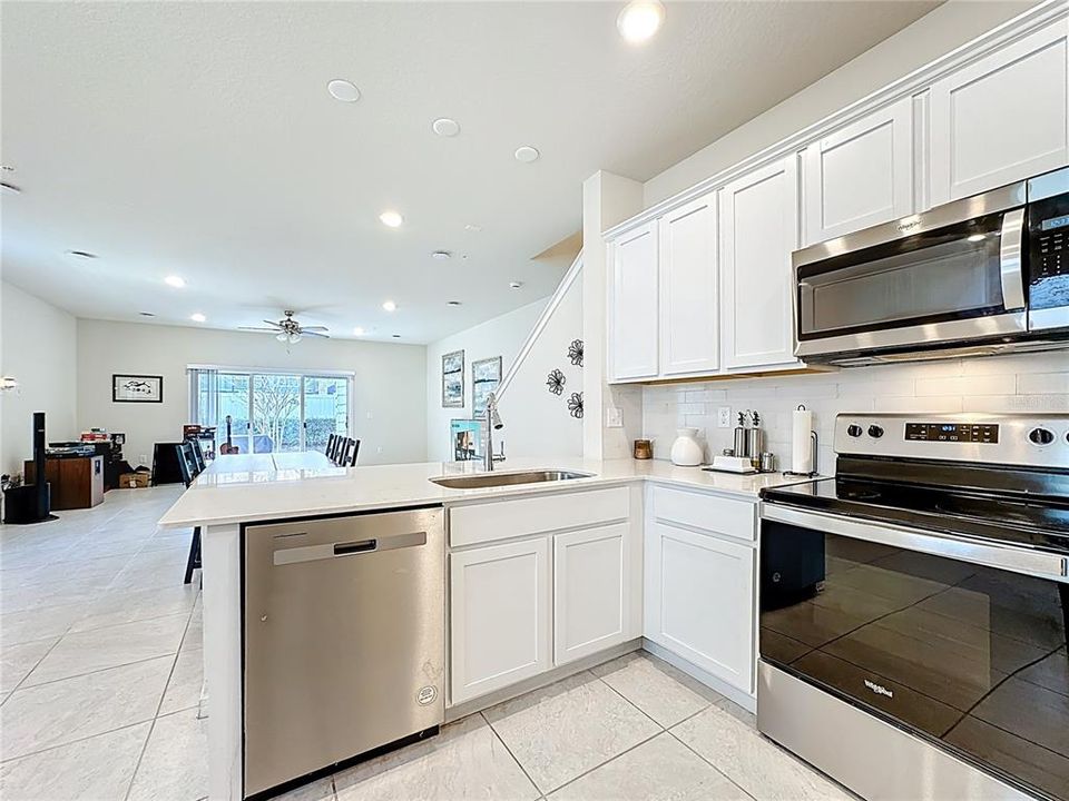 For Sale: $449,900 (3 beds, 2 baths, 1782 Square Feet)