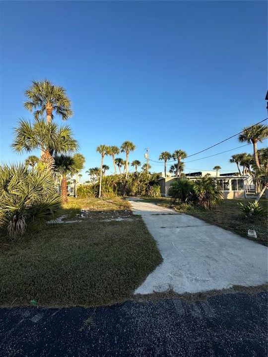 For Sale: $110,000 (0.09 acres)