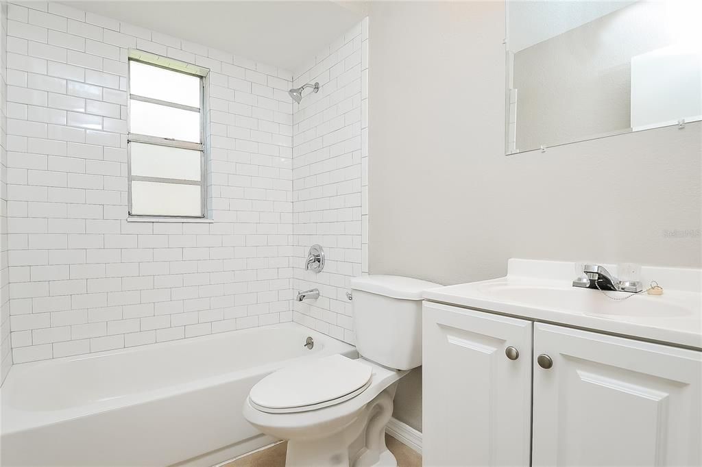 В аренду: $2,160 (4 спален, 2 ванн, 1496 Квадратных фут)