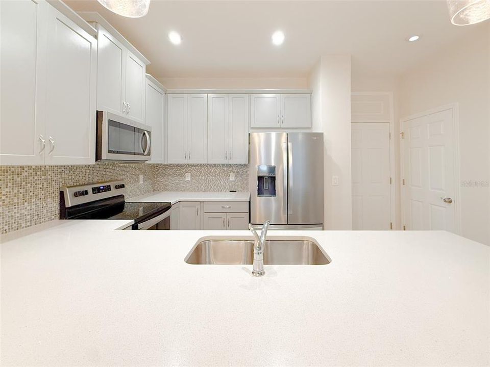 出租: $2,400 (3 贝兹, 2 浴室, 1603 平方英尺)