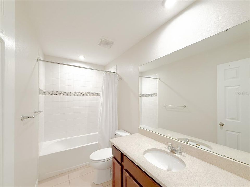 出租: $2,400 (3 贝兹, 2 浴室, 1603 平方英尺)