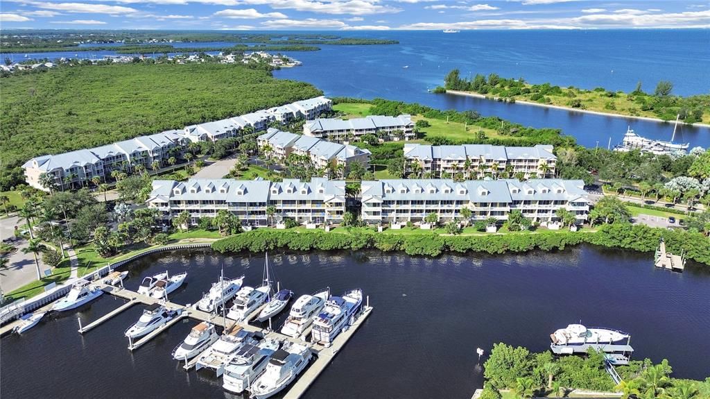 待售: $459,900 (3 贝兹, 3 浴室, 1417 平方英尺)