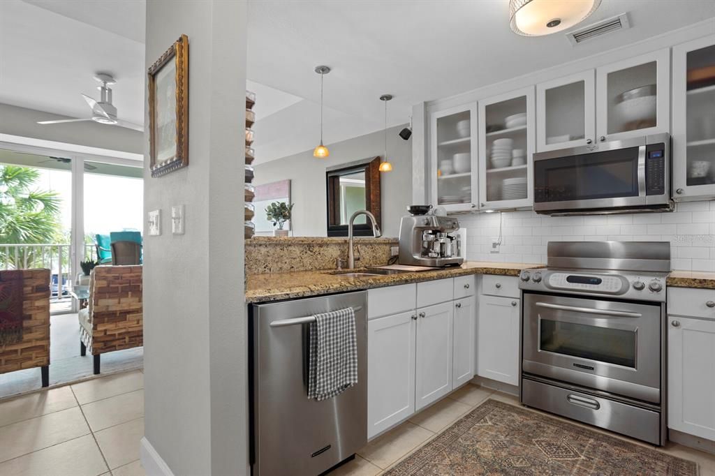 待售: $459,900 (3 贝兹, 3 浴室, 1417 平方英尺)