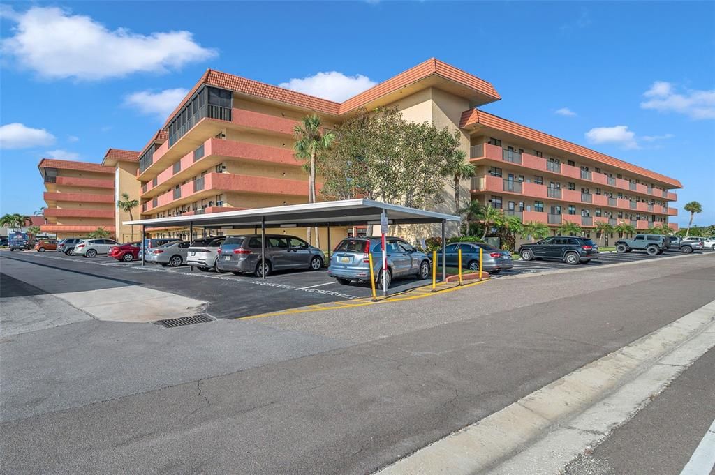 En Venta: $479,000 (2 camas, 2 baños, 935 Pies cuadrados)