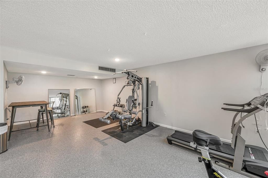 En Venta: $479,000 (2 camas, 2 baños, 935 Pies cuadrados)