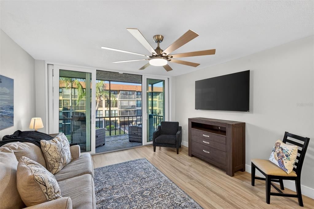 En Venta: $479,000 (2 camas, 2 baños, 935 Pies cuadrados)