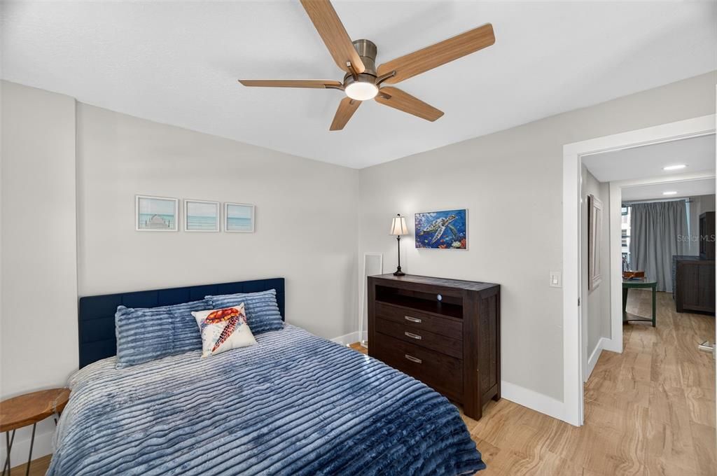 En Venta: $479,000 (2 camas, 2 baños, 935 Pies cuadrados)