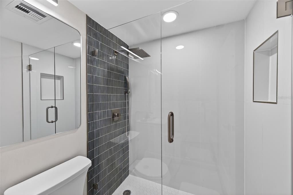 En Venta: $479,000 (2 camas, 2 baños, 935 Pies cuadrados)