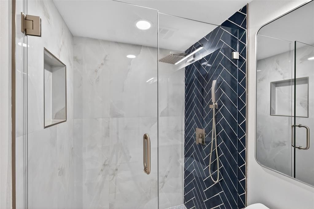 En Venta: $479,000 (2 camas, 2 baños, 935 Pies cuadrados)