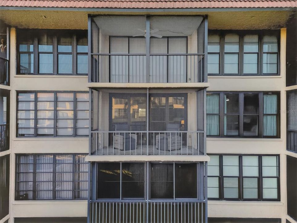 En Venta: $479,000 (2 camas, 2 baños, 935 Pies cuadrados)