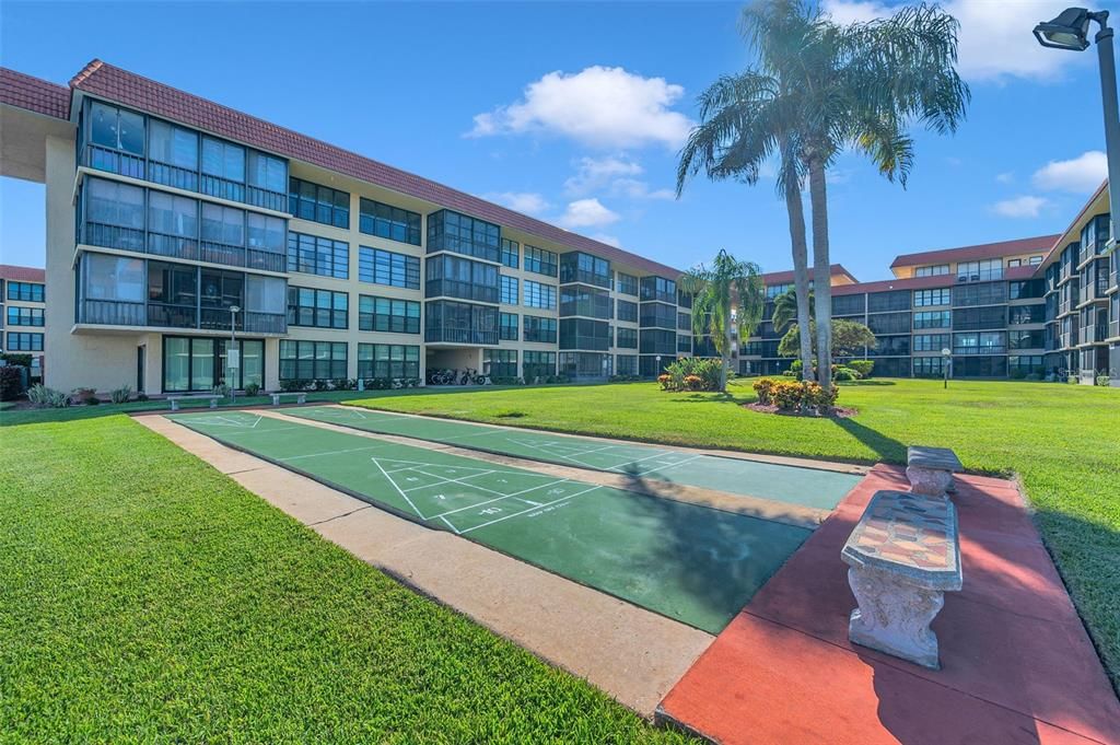 En Venta: $479,000 (2 camas, 2 baños, 935 Pies cuadrados)