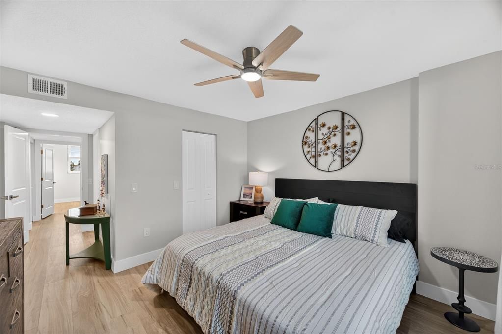 En Venta: $479,000 (2 camas, 2 baños, 935 Pies cuadrados)