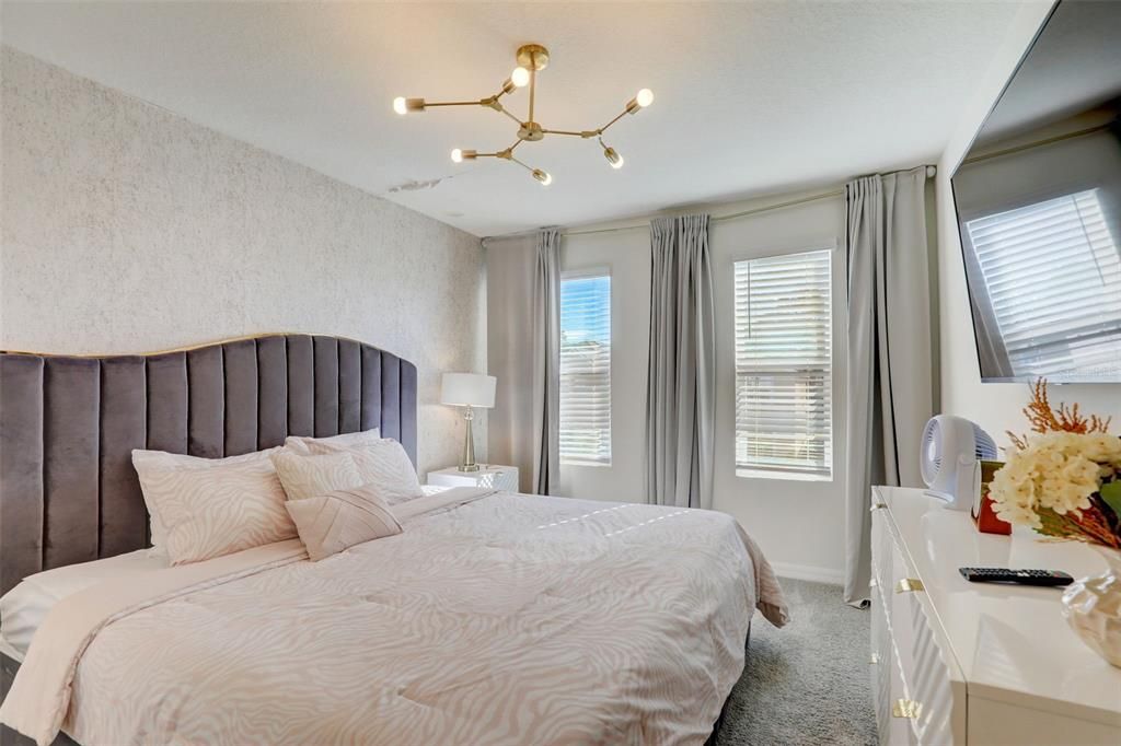 En Renta: $3,600 (5 camas, 4 baños, 2294 Pies cuadrados)