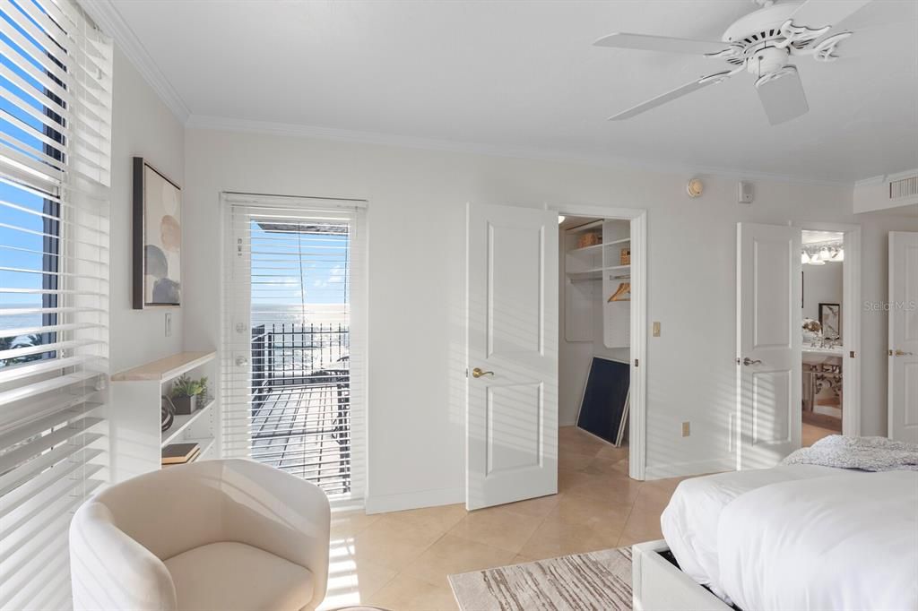 待售: $1,300,000 (2 贝兹, 2 浴室, 1532 平方英尺)