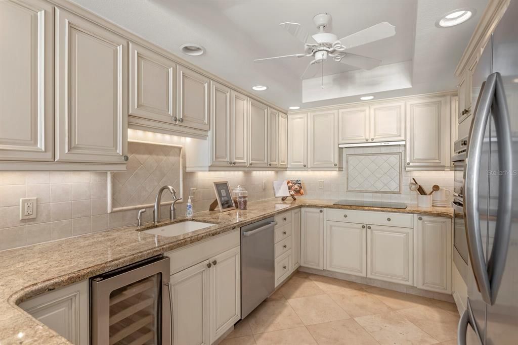 待售: $1,300,000 (2 贝兹, 2 浴室, 1532 平方英尺)