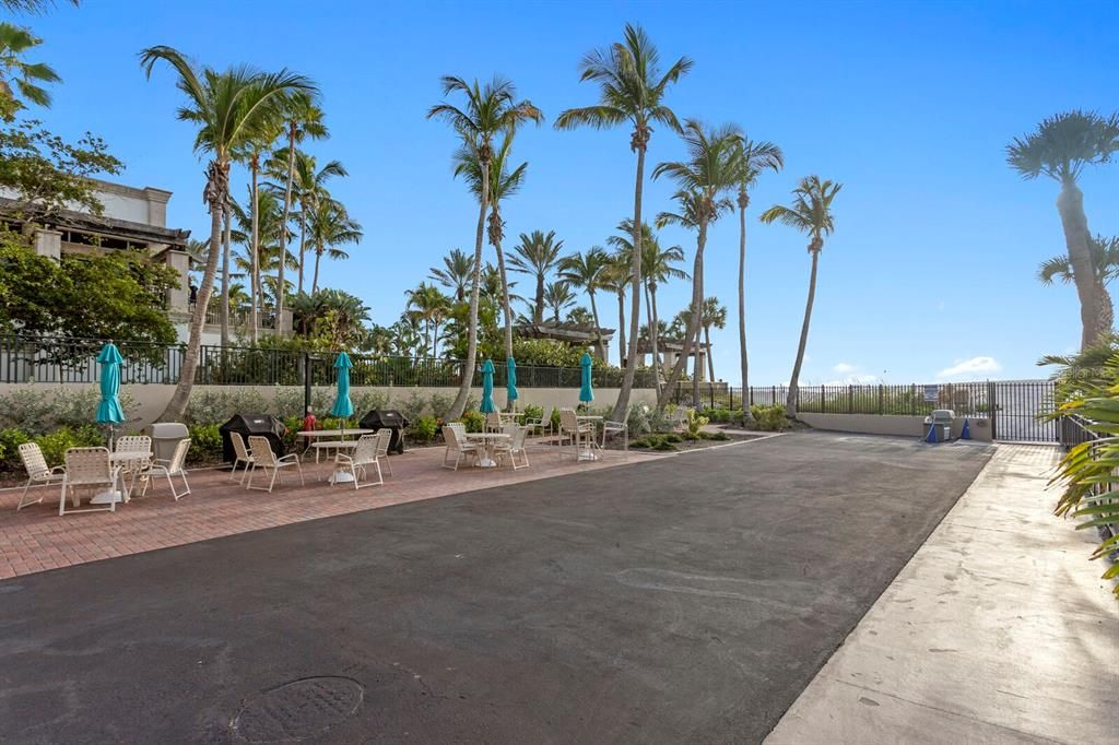 待售: $1,300,000 (2 贝兹, 2 浴室, 1532 平方英尺)