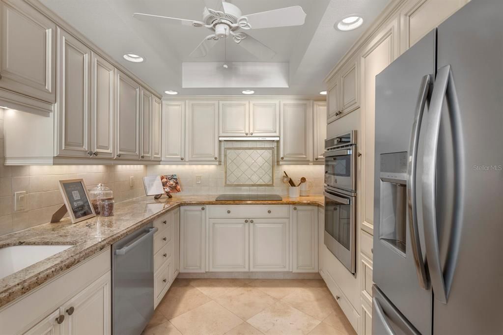 待售: $1,300,000 (2 贝兹, 2 浴室, 1532 平方英尺)