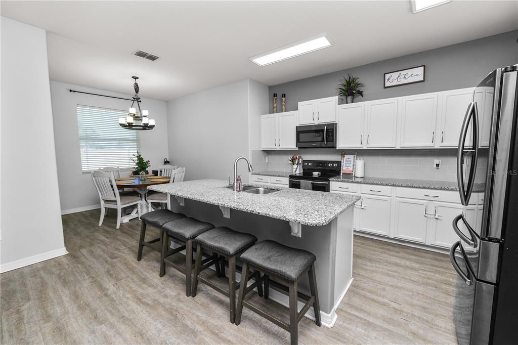 En Venta: $350,000 (3 camas, 2 baños, 1870 Pies cuadrados)