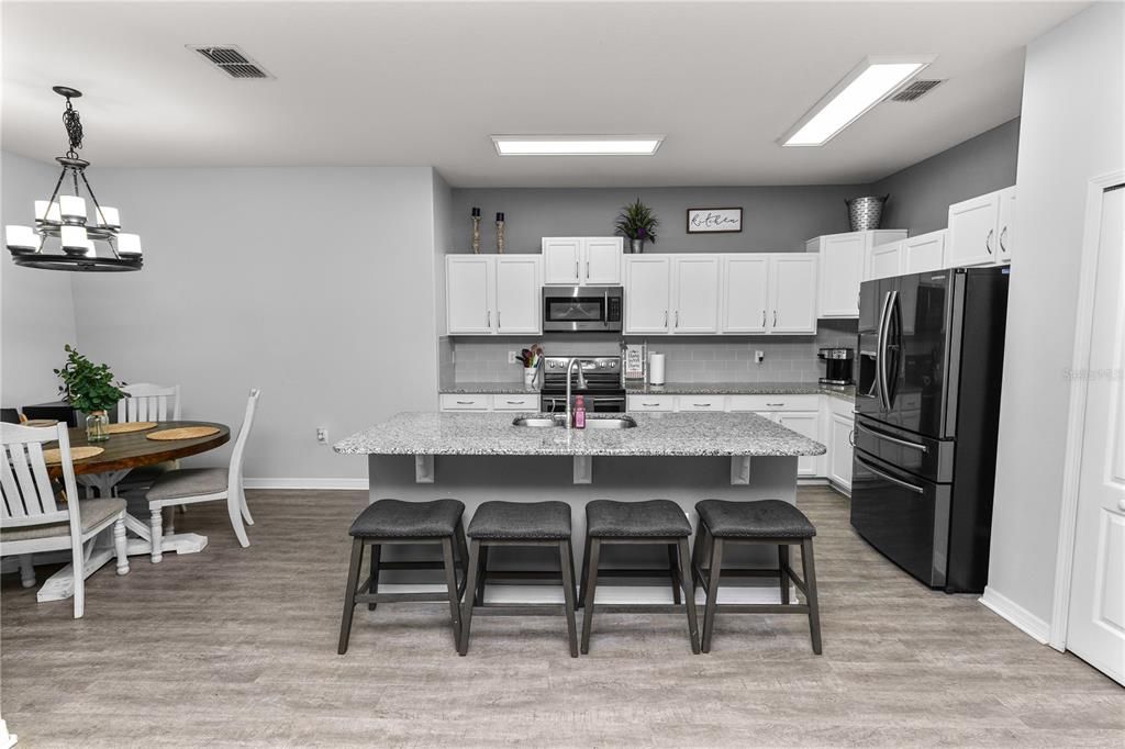 En Venta: $350,000 (3 camas, 2 baños, 1870 Pies cuadrados)