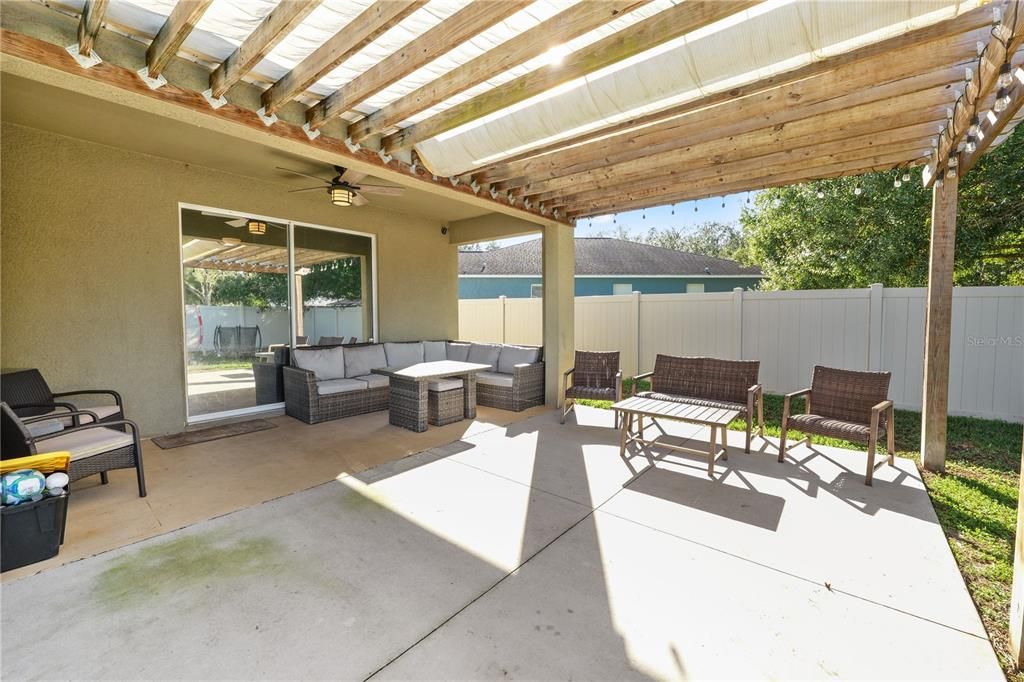 En Venta: $350,000 (3 camas, 2 baños, 1870 Pies cuadrados)