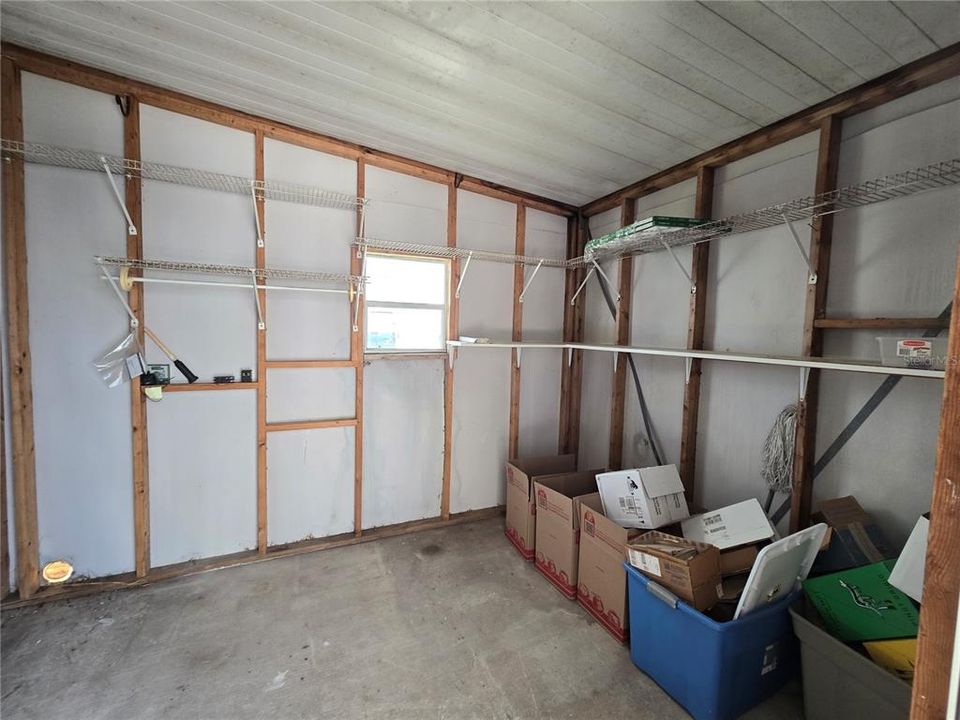 For Sale: $184,999 (2 beds, 2 baths, 1269 Square Feet)