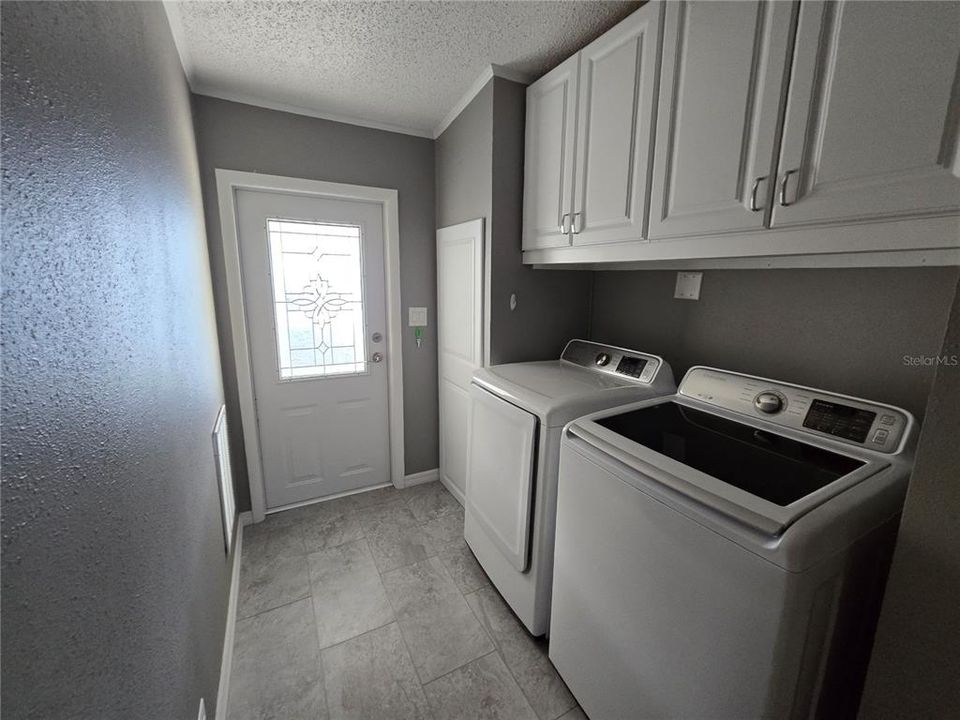 For Sale: $184,999 (2 beds, 2 baths, 1269 Square Feet)