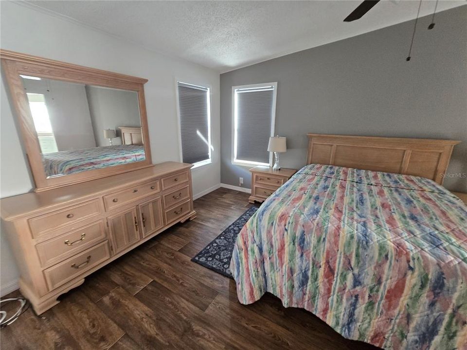 For Sale: $184,999 (2 beds, 2 baths, 1269 Square Feet)